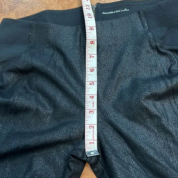 Abercrombie & Fitch stretchy Coated faux leather look leggings size M‎ - Image 8