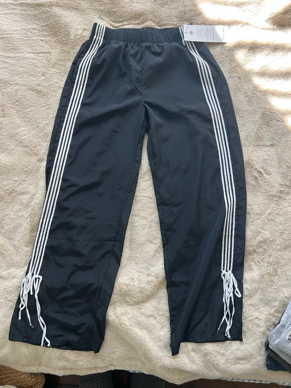 Windbreaker track sweatpants with bows Black - Image 7
