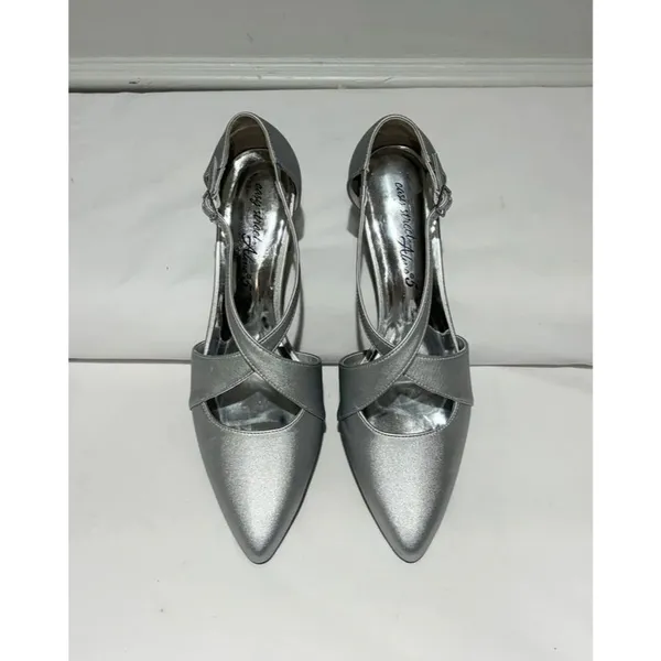 Easy Street NWT Silver Dress Heels Size 9 - Image 2