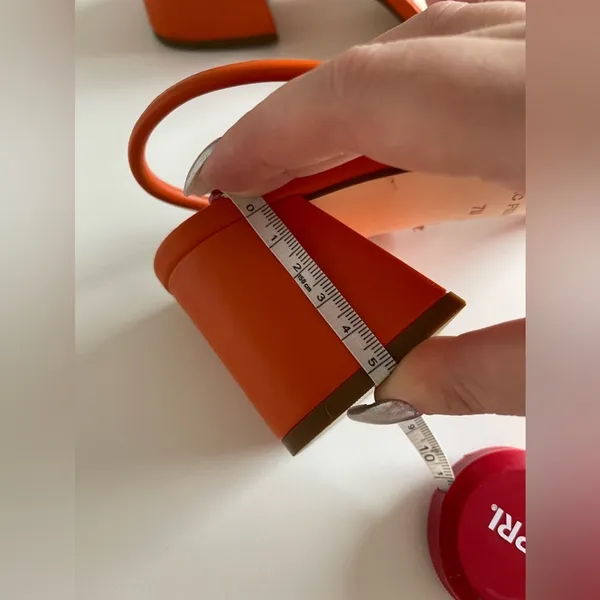Marc Fisher Orange Heels - Image 5