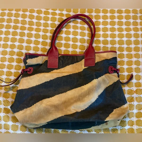 Dooney & Bourke Red and Brown Tote - Image 3