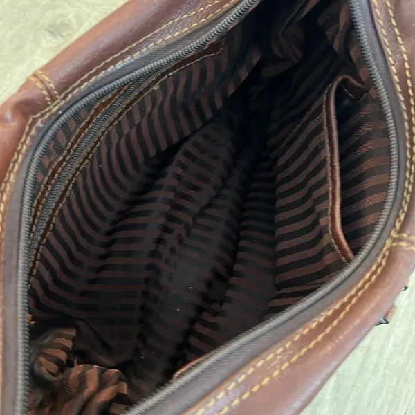 Jack Georges Voyager Uptown Hand Stained Leather Hobo Bag Adjustable Strap. EUC - Image 3