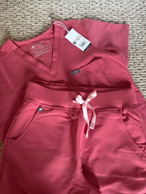 FIGS Scrubs Set - Image 3
