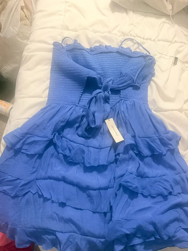 Blue dress from Francesca with tags still on it and an open back - Image 2