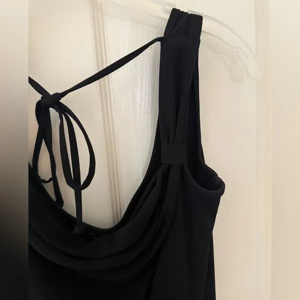 Extraordinary Black Sleeveless Dress - Image 3