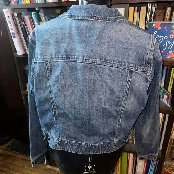 Gap classic denim minimalist distressed capsule XXL jacket - Image 2