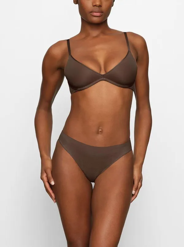 SKIMS Weightless Scoop Bra - Image 2