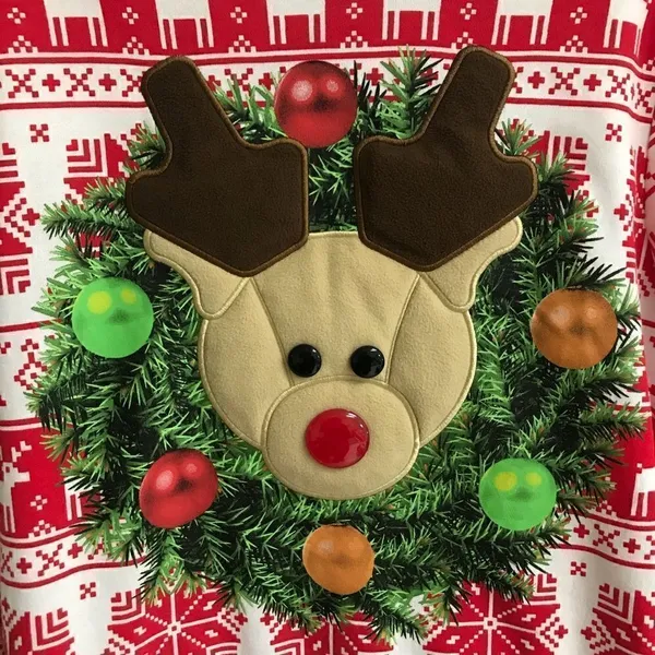 ‎MAD Engine reindeer head wreath Christmas sweatshirt L - Image 3