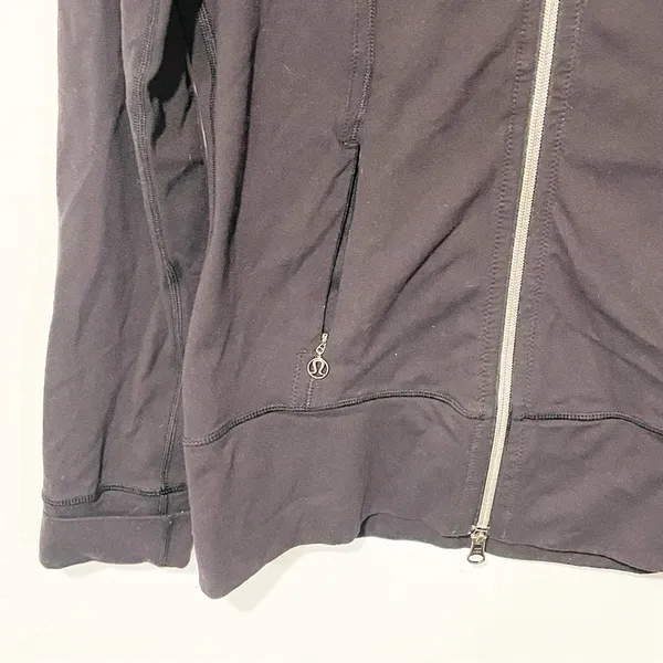 Lululemon Daily Yoga Jacket Black Full Zip Athletic Workout Size 6 - Image 2