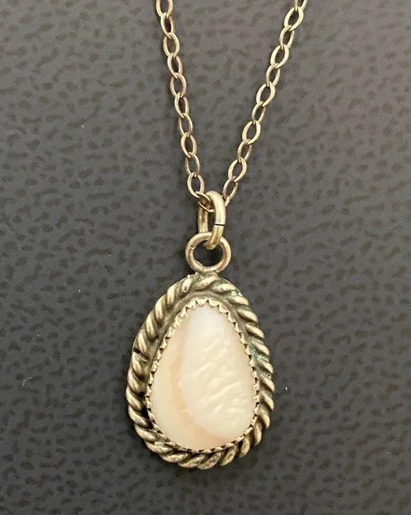 Vintage Native American Sterling Silver Mother Of Pearl Teardrop Pendant Necklac - Image 4