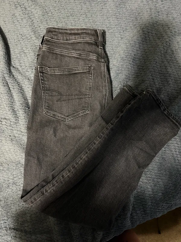 American Eagle Jeans - Image 2