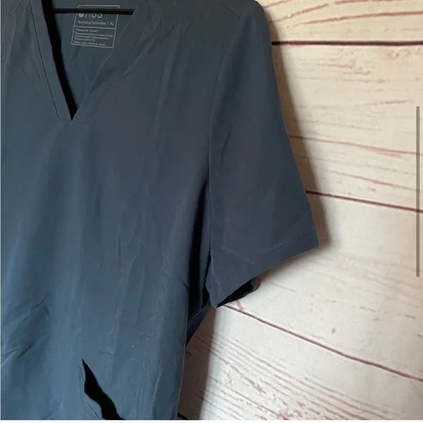 Figs Casma Scrub Top Dark Harbor Size XL - Image 4