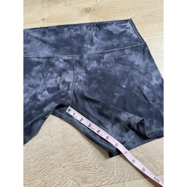 EUC Womens Lululemon Align HR Short 6" Size 14 Diamond Dye Pitch Graphite Grey - Image 5