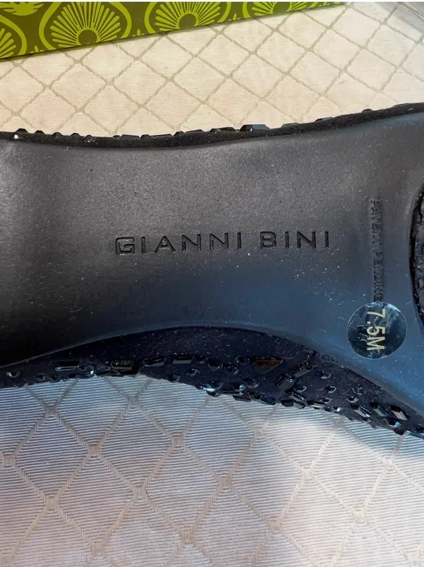 Gianni Bini Ballet Flats Black Suede Size 7.5 - Image 4
