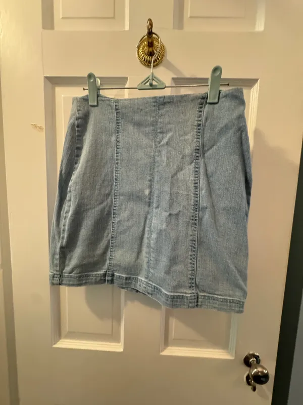 Harper Heritage Light Wash High-Rise Denim Skirt - Image 2