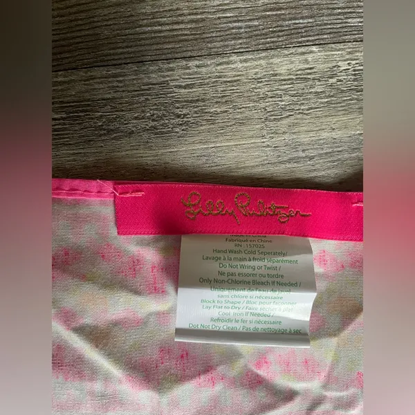 Lilly Pulitzer Pink and White Scarf - Image 6