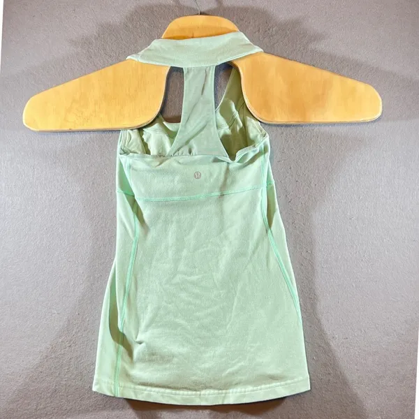 653 | Lululemon Mint Green Racerback Athletic Tank‎ Top Built In Bra Womens 4 - Image 2