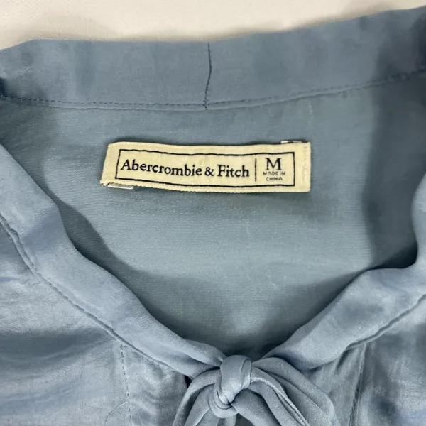Abercrombie & Fitch Blouse‎ Womens Medium Blue Tie Neck Button Long Sleeve Shirt - Image 4