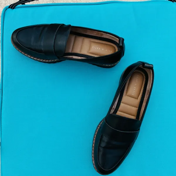 Kelly & Katie Black Flats Sleek Slip-On Loafers - Image 8