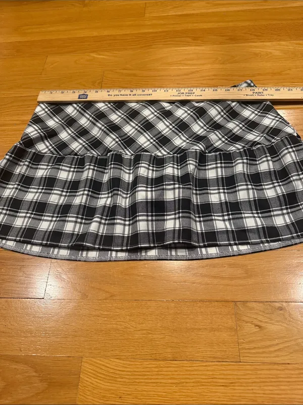 NWT Halara play it my way black / white skirt with short built in size Xlarge. - Image 2