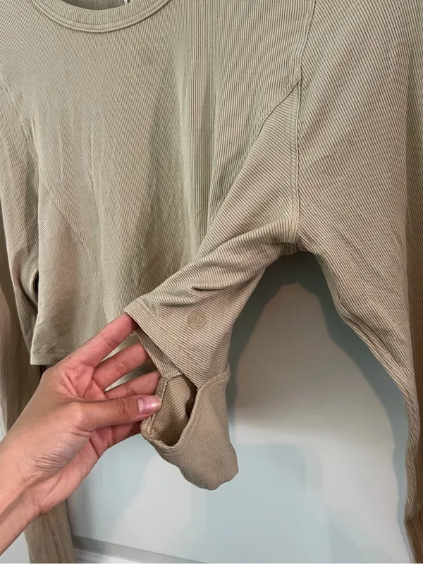 Lululemon LA Cut-Out-Waist Crop LS Size 10 Athleisure Crop Workout Top - Image 8