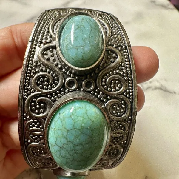 Faux turquoise silver engraved clamper bracelet Blue - Image 7