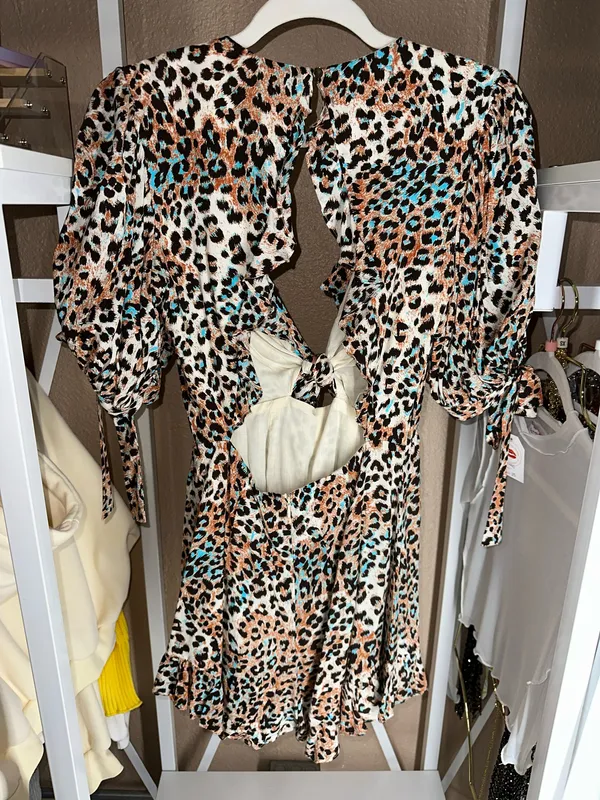 INDIKAH Selfie Leslie Romper Open Back - Image 7