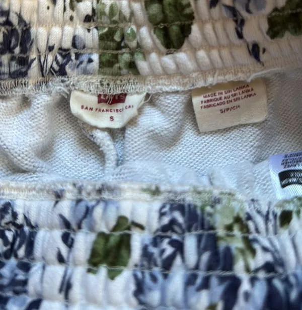 Levi’s Sweat Shorts  - Image 5
