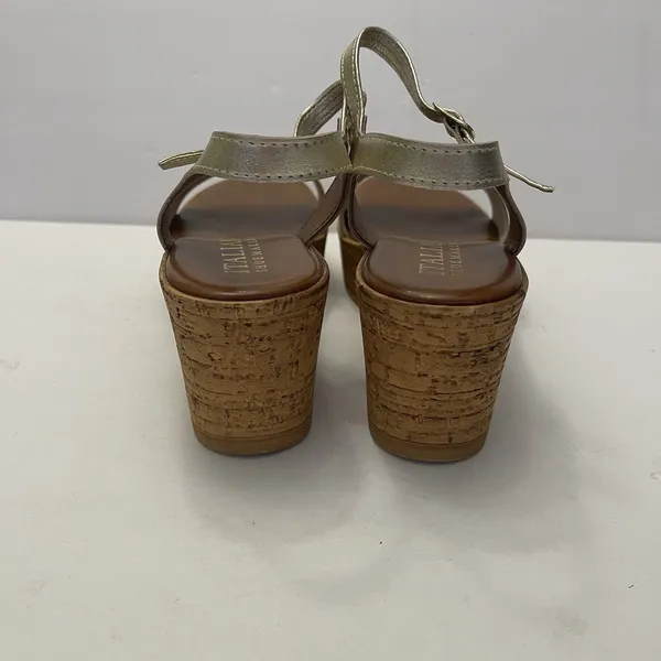 Italian Shoemakers Sandals Womens 8.5 Ankle Strap Gold Open‎ Toe Wedge Heels - Image 7