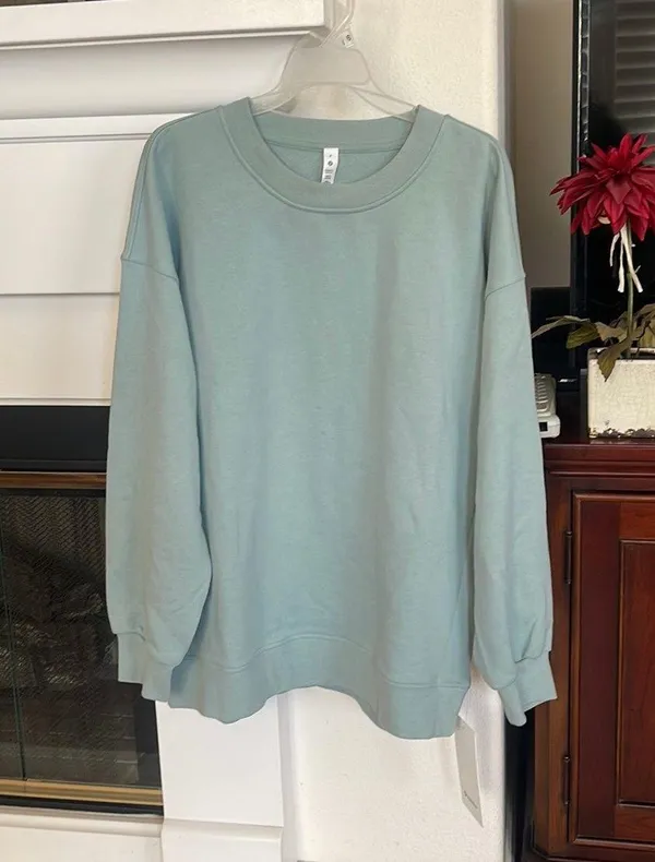 Lululemon Perfectly Oversized Crew Color in SVBL size in 8 NWT - Image 6