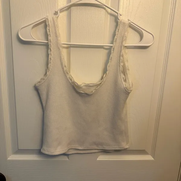 Gilly Hicks White Waffle Knit Lace Trim Tank Top - Image 2