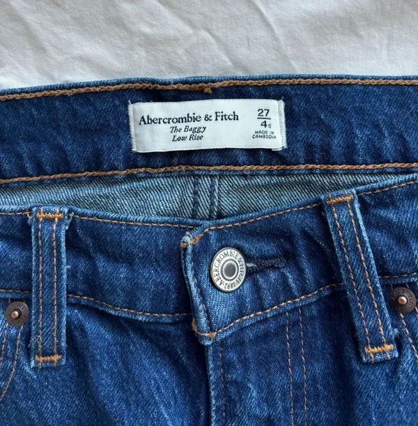 Abercrombie Baggy Low Rise Jeans - Image 3