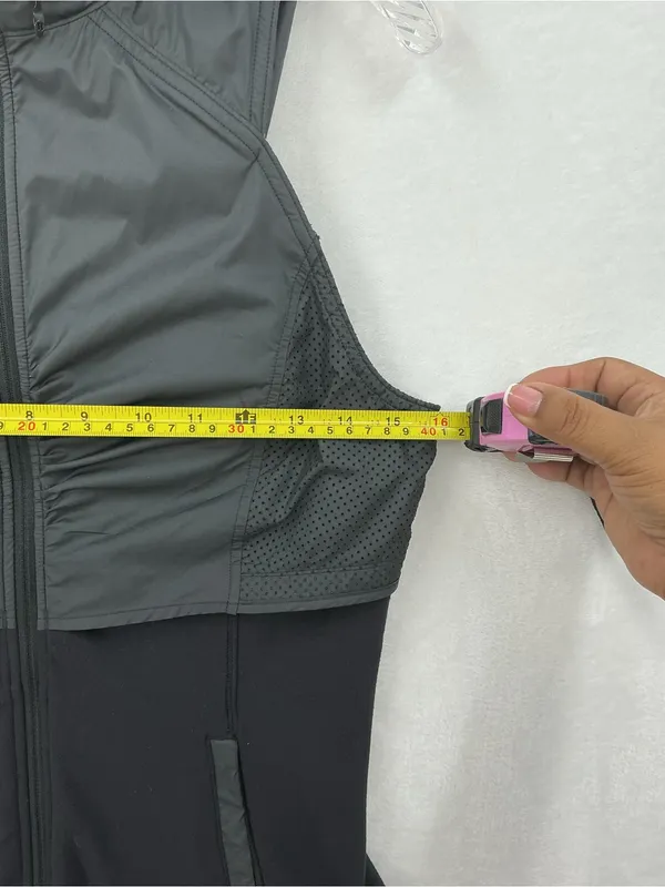 lululemon athletica Black Layered Lightweight Vest 1094 - Image 4
