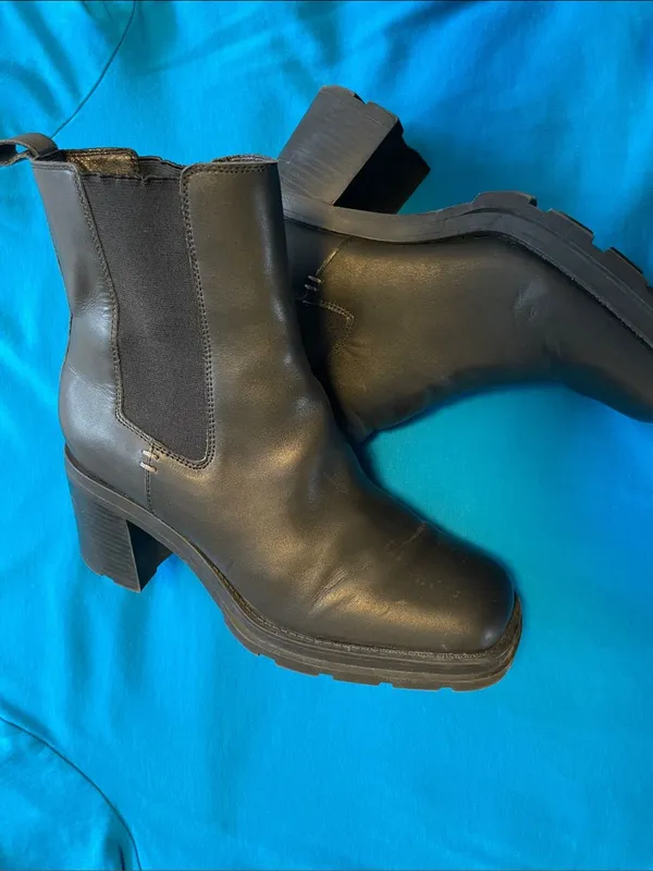 Crown Vintage Black Leather Square-Toe Combat Boots - Image 7