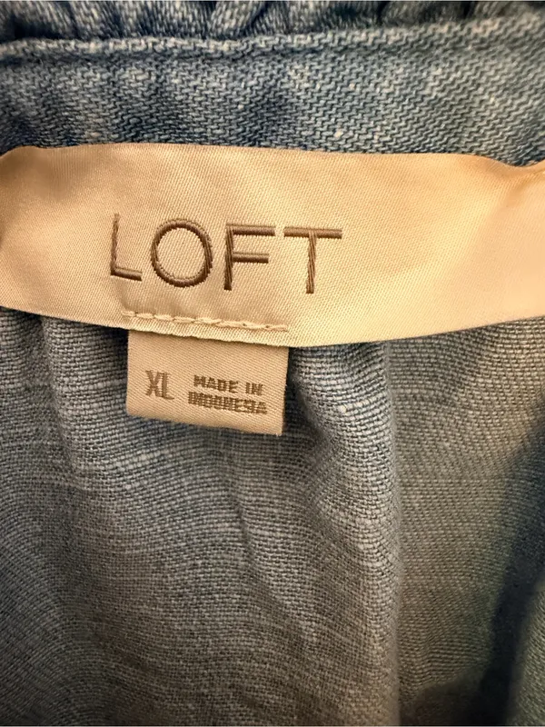 Loft Light Blue Ruffled Chambray Tie-Neck Women's Top - Image 4
