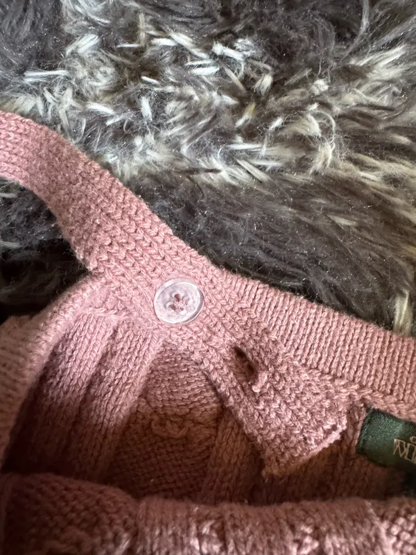 Wild fable cropped cable knit tank top small - Image 3
