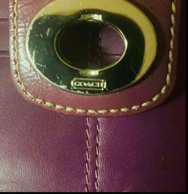 Coach women's wallet with credit card slots 8 length 4 wide - Image 7