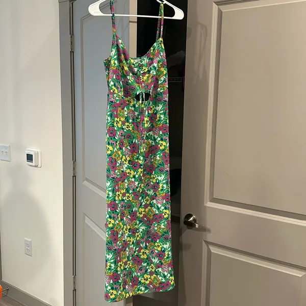 NWOT Zara Midaxi dress size medium - Image 2