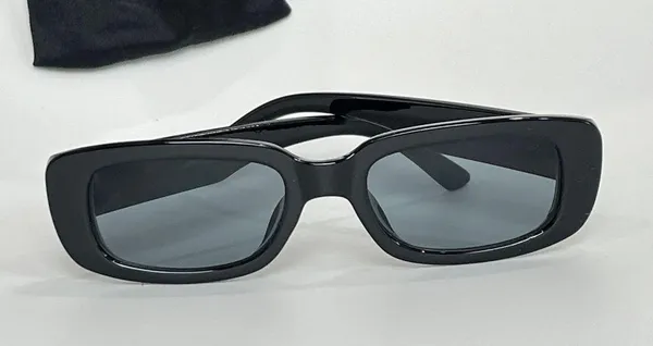 Black Rectangular Sunglasses - Image 2