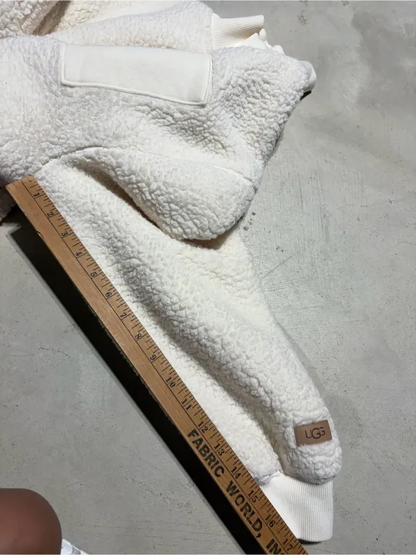 UGG janeann half zip Cream Sherpa Pullover large - Image 8