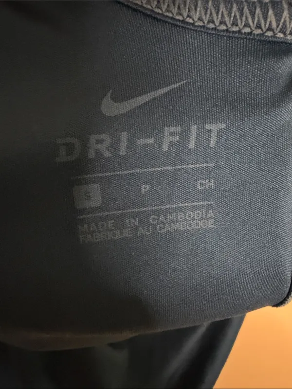 Nike Women's Blue Racerback Athletic Tank - Image 2