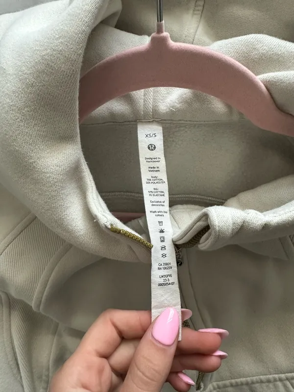 Lululemon Scuba Half-Zip - Image 4