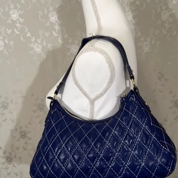 Victoria’s Secret Quilted Navy Blue Shoulder Bag w/ Heart Charm Y2K Vintage - Image 2