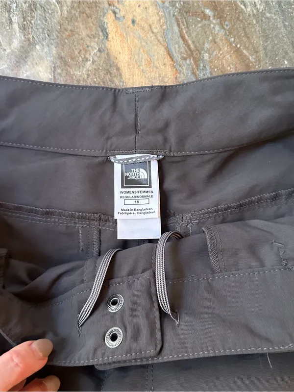 The North Face Convertible Hiking Cargo Pants Zip Off Shorts Grey Women’s 18 - Image 7