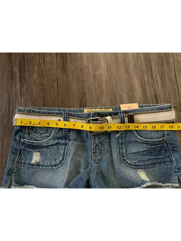 NWT Y2K Hint Jeans Distressed Denim Micro Jean Shorts Belt Sz 11 - Image 4