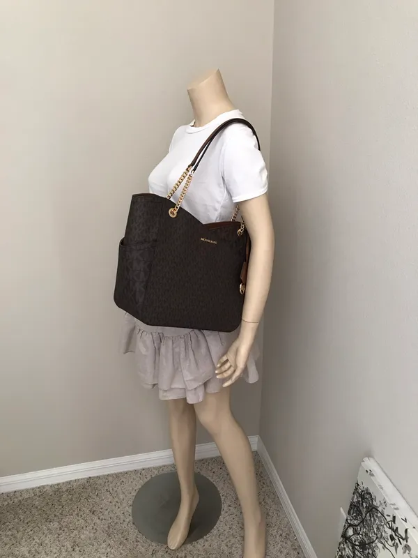 Michael Kors Purse - Image 11