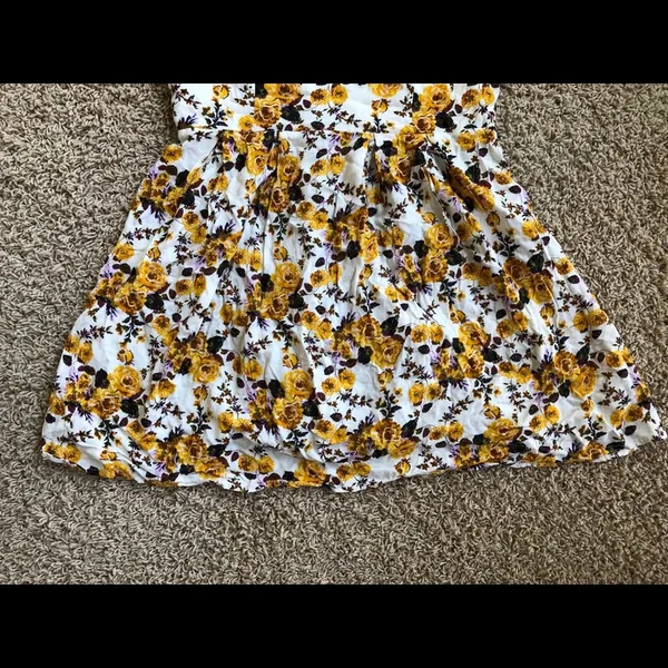 Forever 21 sunflower Floral dress Sz M - Image 3
