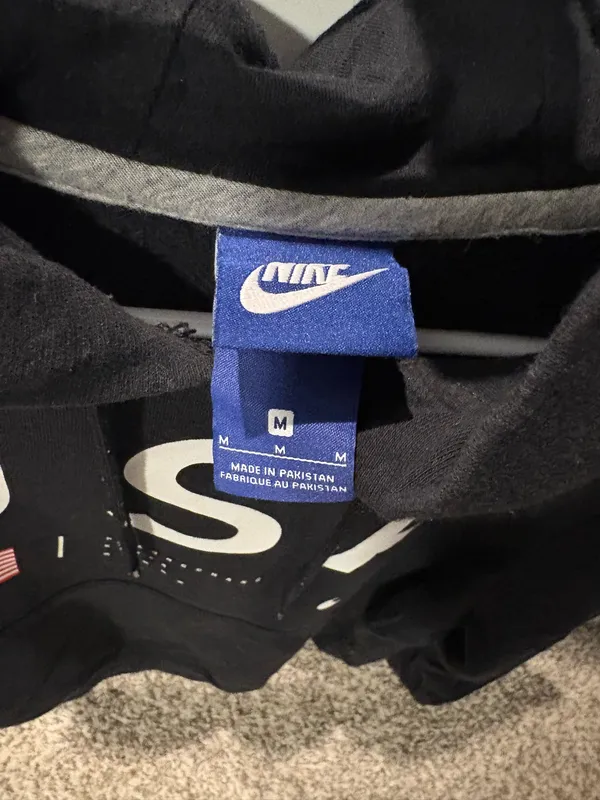 Black Nike Sweatshirt - Image 2