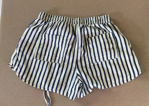 Universal Threads Striped Shorts - Image 2