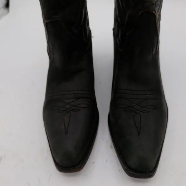 Wild Pair Black Leather Western Cowboy Boots Women 7B Pointed Toe Brazil - Image 4